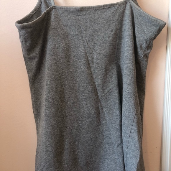 Grey tank - Picture 2 of 3
